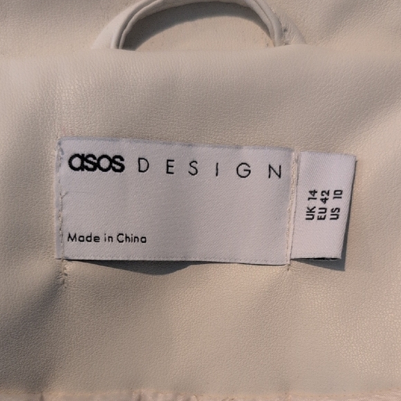 Oversized Cream Coat Faux Leather  with Black Buttons - Picture 12 of 12